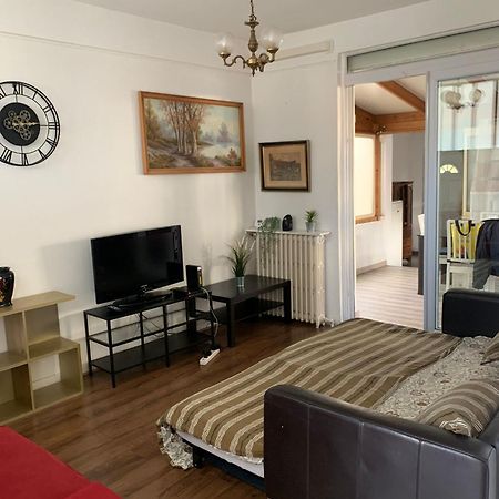 Grand Appartement Avec Terrasse & Jardin A 5 Minutes De Paris كياشاه المظهر الخارجي الصورة
